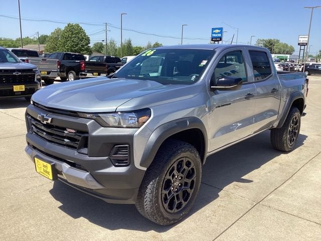 2026 Chevrolet Colorado Trail Boss in Sterling Gray Metallic — front three-quarter view