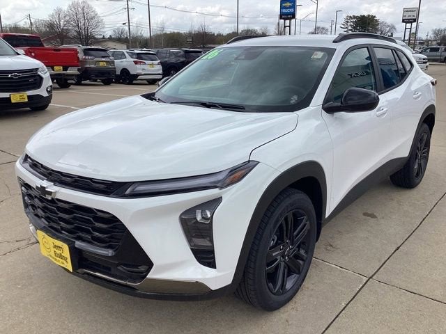 2026 Chevrolet Trax ACTIV in Summit White — front three-quarter view
