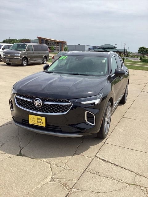 2021 Buick Envision Avenir in Ebony Twilight Metallic — front three-quarter view